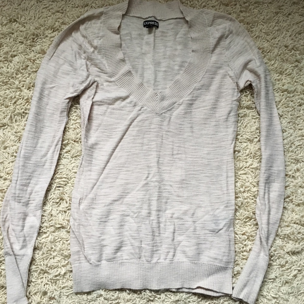 Express long sleeve v neck